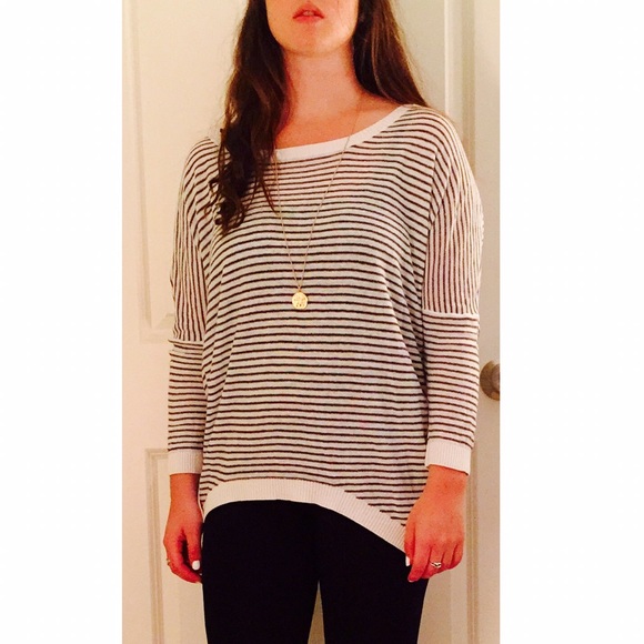 ❌ SOLD ❌H&M Oversized Blue & White Striped Sweater - Picture 1 of 4