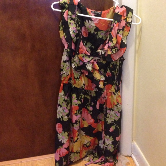 Flower dress - Picture 1 of 3