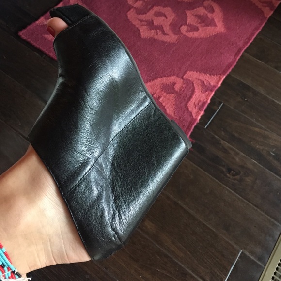 Black Steven by Steve Madden wedges