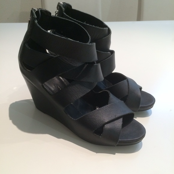 Dolce Vita Strappy Wedge in Black Leather