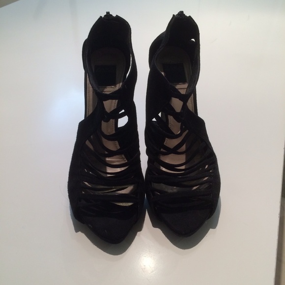 Zara Black Strappy Heel