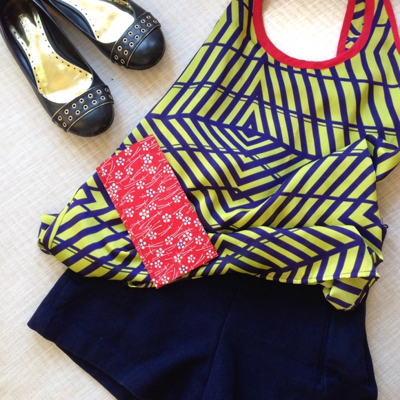 Geometric print top