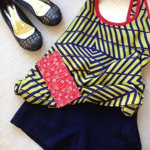 Geometric print top