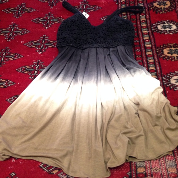 Sky Crochet Tye Dye Top - Picture 3 of 4