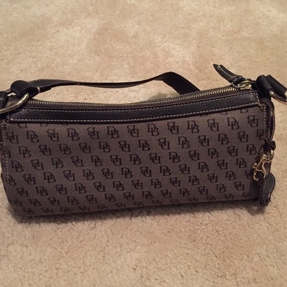 Authentic Dooney & Bourke handbag - Picture 3 of 4
