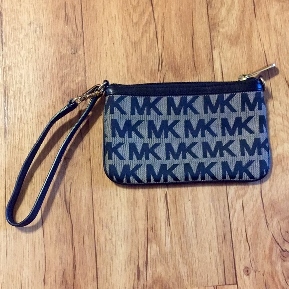 Michael Kors wristlet