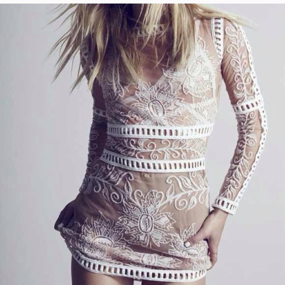 🦄1 day sale 🦄Deserts nights mini for love&lemons