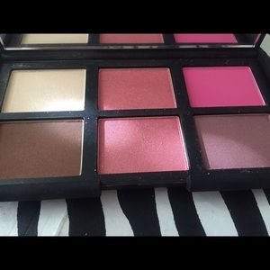 NEW W/O BOX NARS DANMARI ALL AOUT CHEEK PALETTE