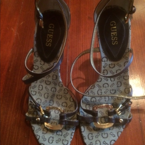 Brown strappy guess heels