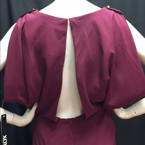 BACKLESS DRESS - Picture 2 of 4