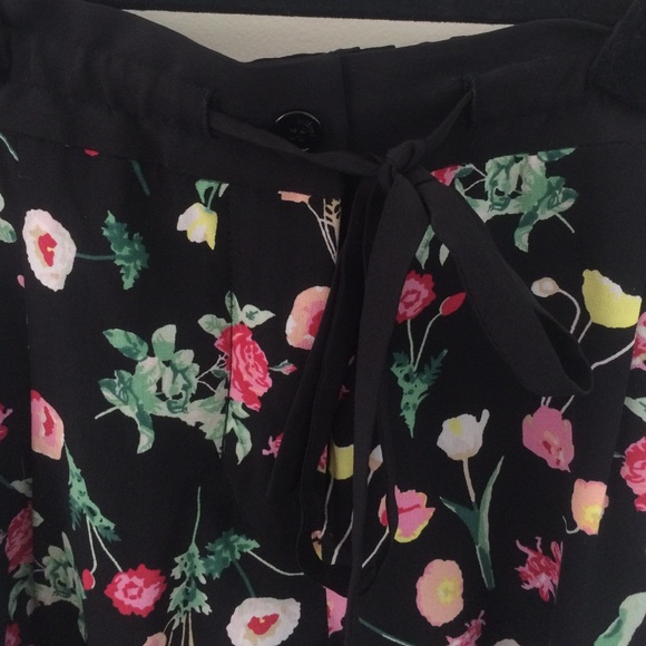 MANGO floral and flowing pants - Picture 2 of 4