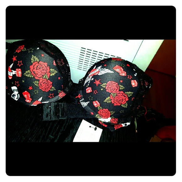 Hot topic bra 32a