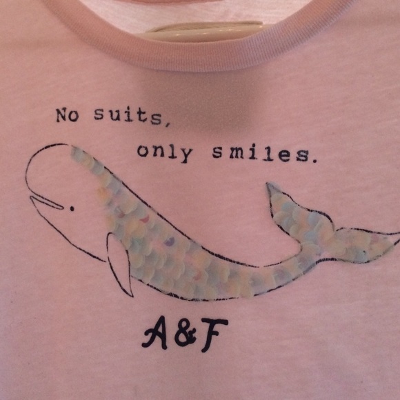 Abercrombie & Fitch fitted women's tee - Picture 2 of 3