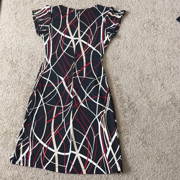 Stylish Wrap Dress๐ - Picture 3 of 4