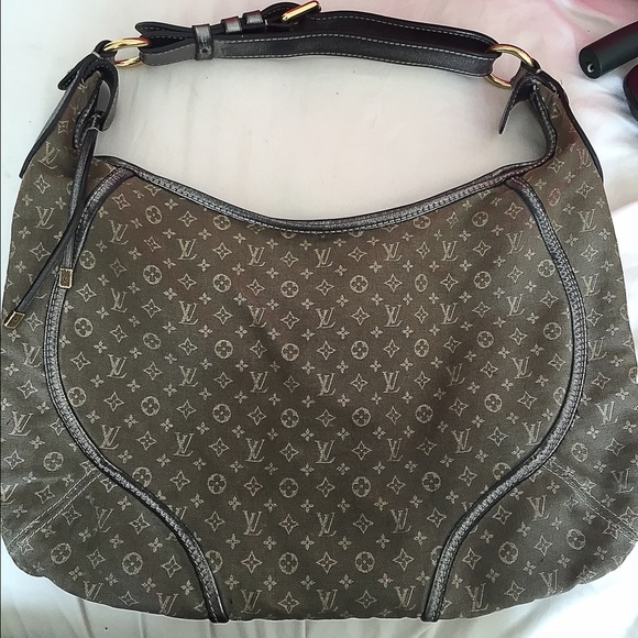 LOUIS VUITTON (AUTHENTIC)