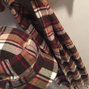 Matching plaid fashion hat and scarf