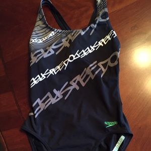 Speedo Swimsuit Size 10 Girls