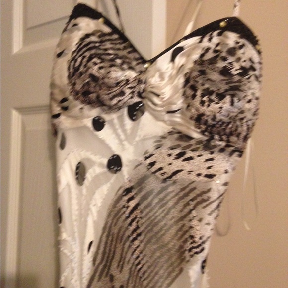 Elegant evening dress - Picture 2 of 4