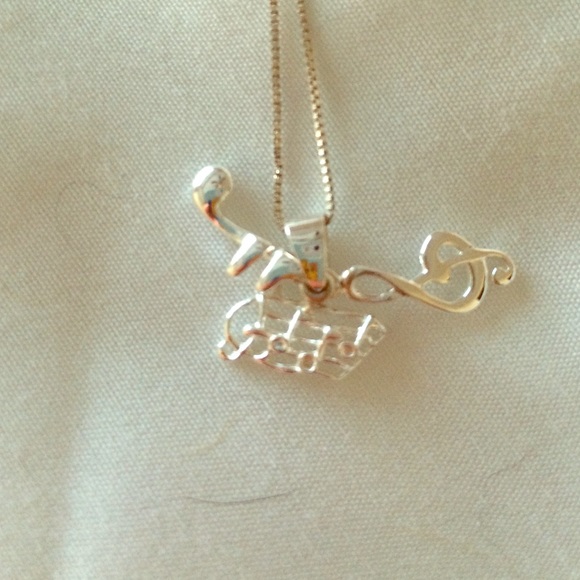 Music note necklace. Sterling silver