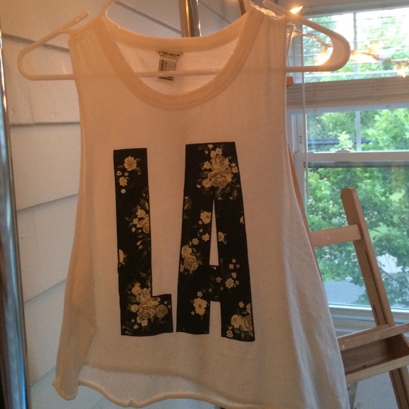 F21 LA muscle tank - Picture 1 of 2