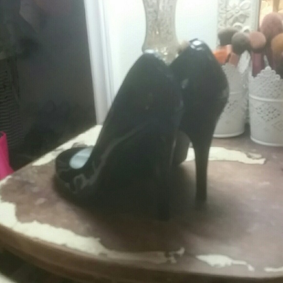 Mossimo heels - Picture 3 of 3