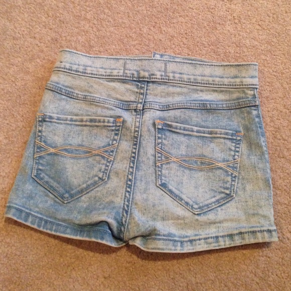 high wasted jean shorts - Picture 2 of 2