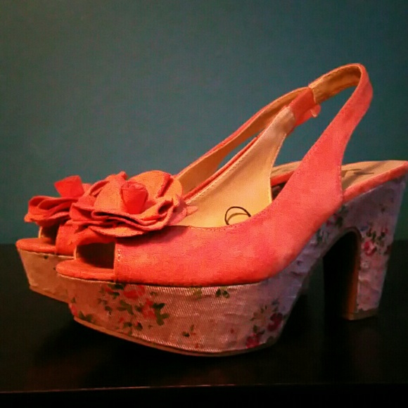 Orange suede summer sandals - Picture 1 of 4