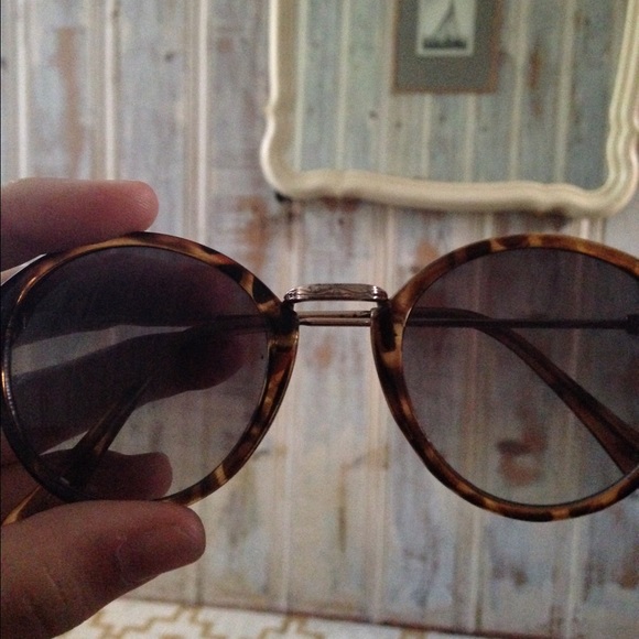 Circle sunglasses