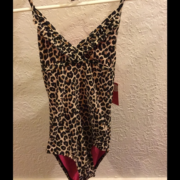 Girls leopard one piece swimsuit.