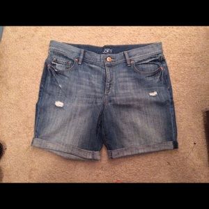 New without tags Loft distressed shorts