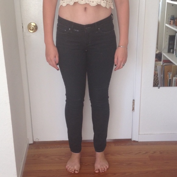Levi's skinny mid rise black jeans