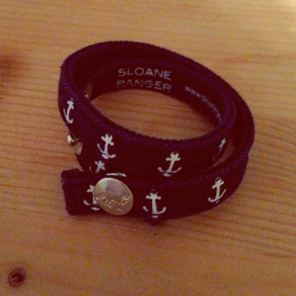 Anchor wrap bracelet