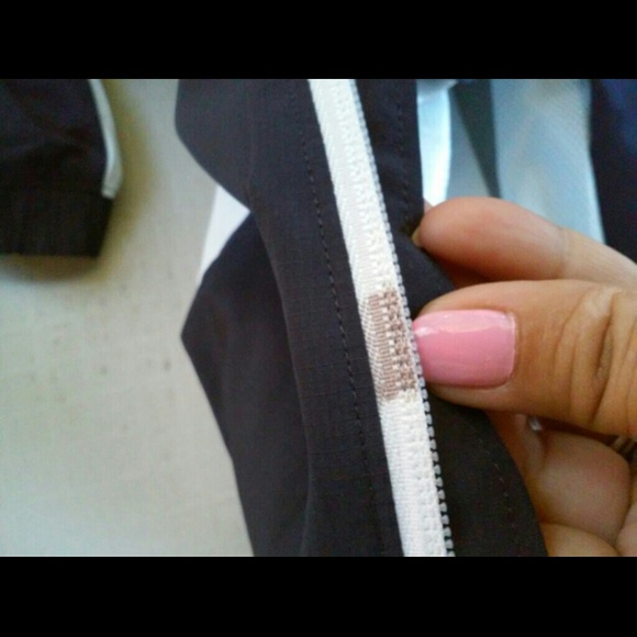 Under armour wind breaker jacket - Picture 2 of 4