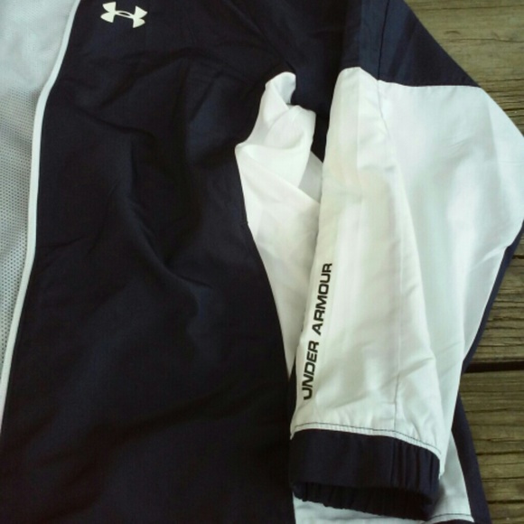 Under armour wind breaker jacket - Picture 4 of 4