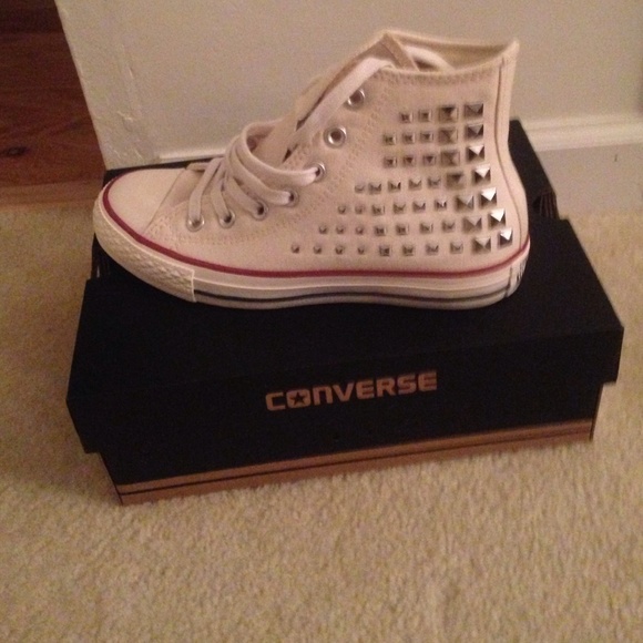 Converse Shoes - Women's converse