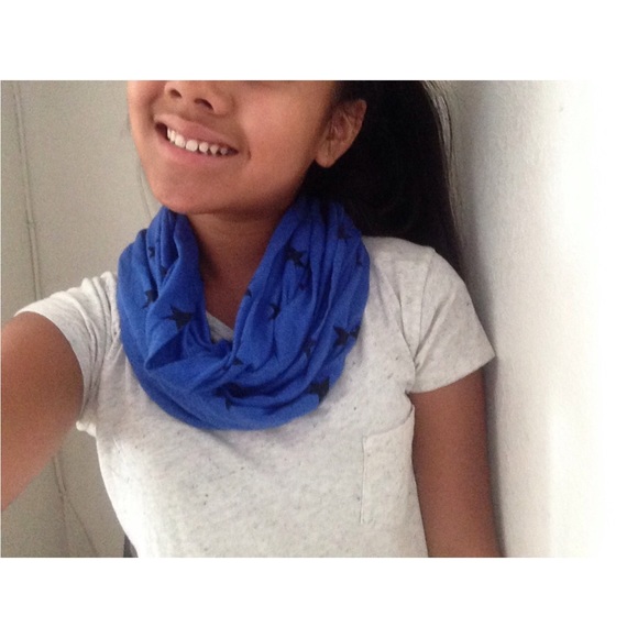 Blue/star infinity scarf