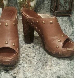 Stuart weitzman clog 6.5
