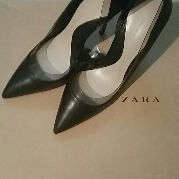 Black Vinyl Court Heel