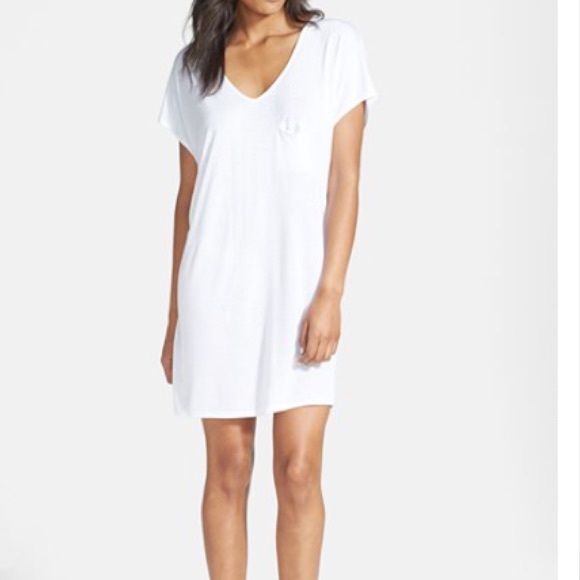 White tshirt dress - Picture 2 of 3