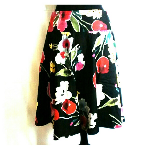 Black Floral swing skirt