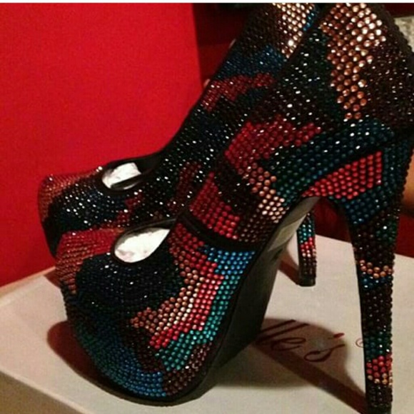 Sparklingly Pumps New in Box
