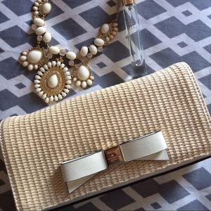 🎉HP🎉Authentic kate spade Montford Straw clutch