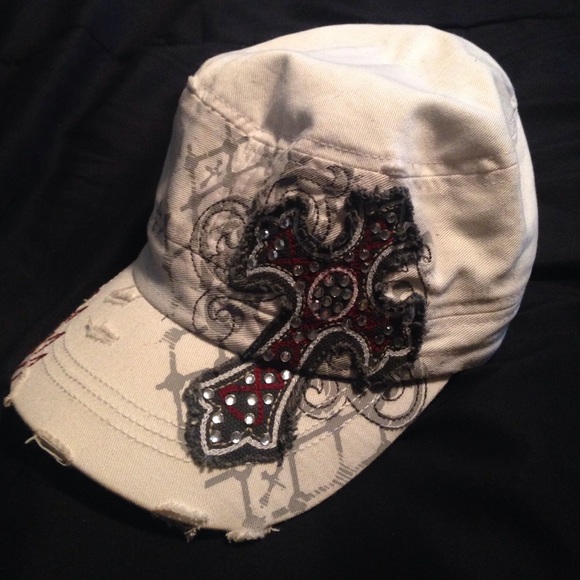 BKE female hat