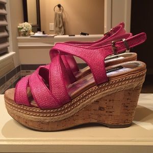 Fabulously fun pink woven wedges by WHBM size 7.5