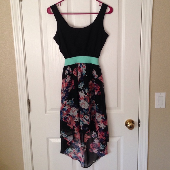 NWOT Charlotte Russe High-Low Dress