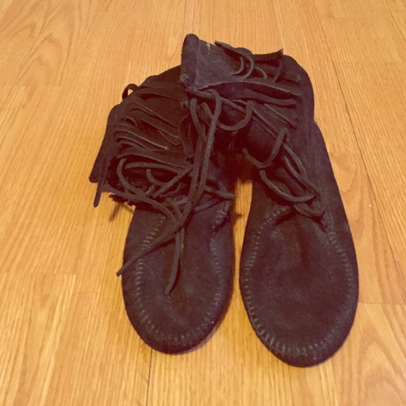 Moccasin boots