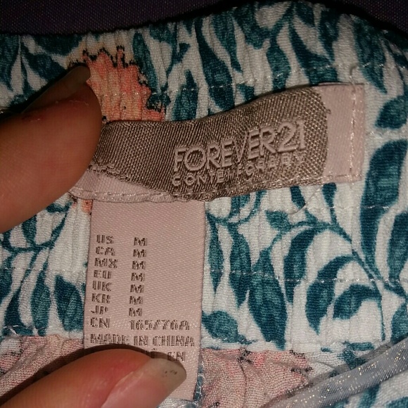 Floral Print Woven Shorts - Picture 3 of 3