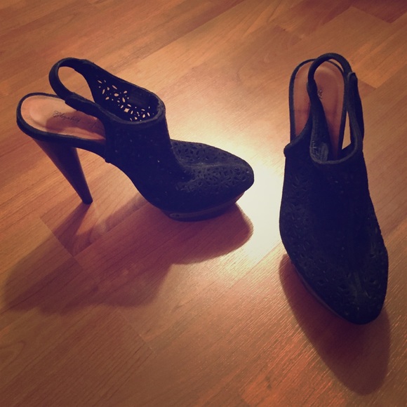 Elizabeth & James suede wedge heels