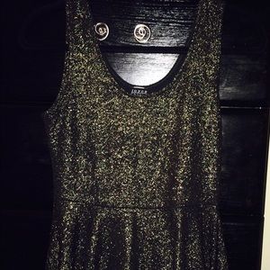 Very stylish high low shirt