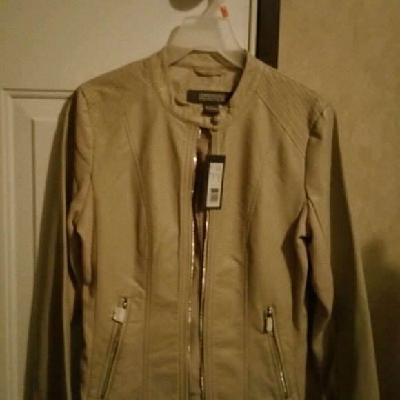 NWT tan leather Kenneth Cole jacket...